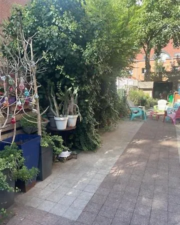 Dans Maison De Centre *