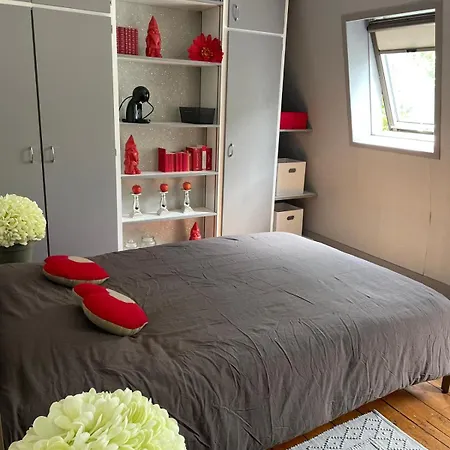 Dans Maison De Centre 게스트하우스 *